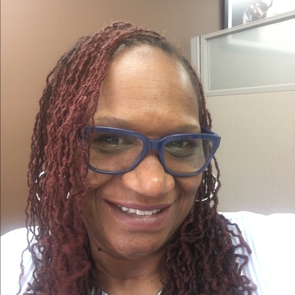 Meet your Posher, Patricia - Picture 1 of 1